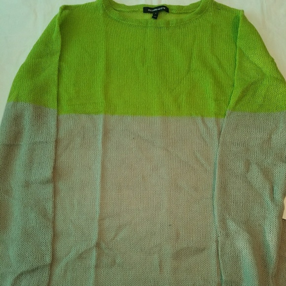Lightweight oversize sweater - Picture 2 of 3